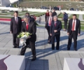 Kryeparlamentari Krasniqi b&euml;ri homazhe n&euml; Kompleksin Memorial Adem Jashari 