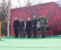 Kryeparlamentari Krasniqi b&euml;ri homazhe te varri i Komandantit Legjendar, Adem Jashari