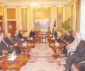 Kryekuvendari Krasniqi priti nj&euml; grup politikan&euml;sh nga Shqip&euml;ria