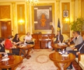 Kryeparlamentari i Krasniqi priti familjare t&euml; martir&euml;ve t&euml; luft&euml;s