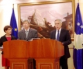 Kryeparlamentari Krasniqi dhe kryesuesi i delegacionit t&euml; PE-s&euml;, Eduard Kukan,  mbajt&euml;n konferenc&euml; me media
