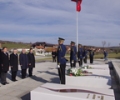 Kryekuvendari Krasniqi bëri homazhe në Kompleksin Memorial Adem Jashari në Prekaz