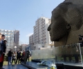 Kryetari Veseli bëri nderime dhe vendosi lule pranë Monumentit Heroinat