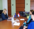 Kryetarja e Komisionit për Integrime Evropiane, Njomza Emini, priti sot në takim ambasadoren e Mbretërisë së Holandës në Kosovë, Gerrie Willems