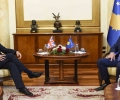 Kryeparlamentari Veseli dhe Ambasadori britanik O’Connell diskutojnë për avancimin e raporteve midis dy shteteve 