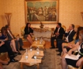 Komisioni p&euml;r Integrime Evropiane u takua me kryetaren e Kuvendit t&euml; Republik&euml;s s&euml; Shqip&euml;ris&euml;, znj. Jozefina Topalli, si dhe me ministren e Integrimit Evropian, znj. Majlinda Bregu 